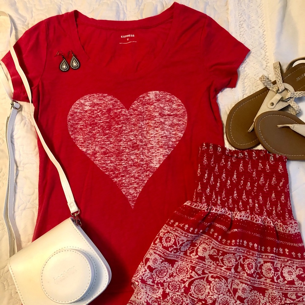 Women’s Express hot pink shirt size XS